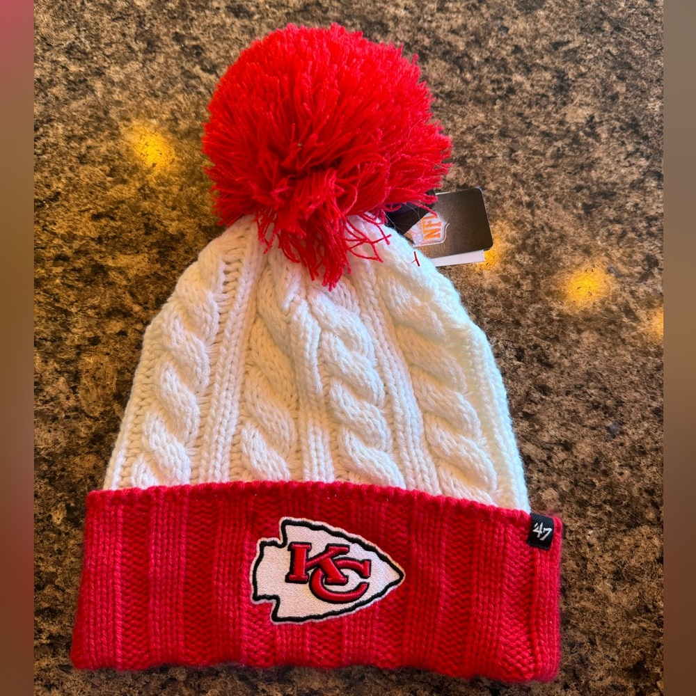 Kansas City Chief Pom-Pom Beanie